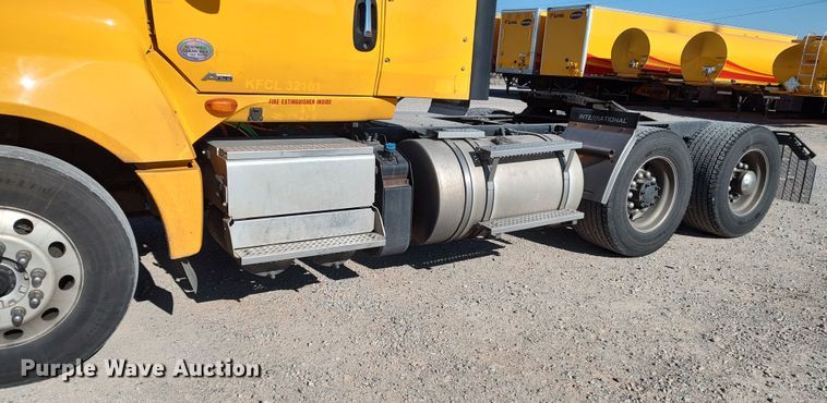 image for item LP9162 2019 International LT625  semi truck