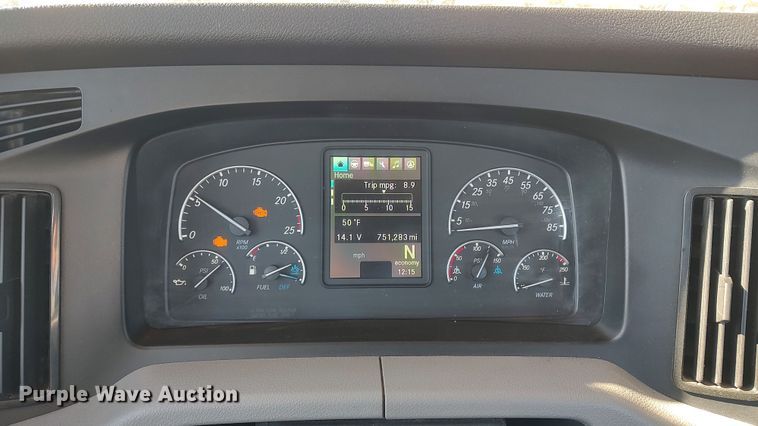 image for item LP9163 2020 Freightliner Cascadia 126  semi truck