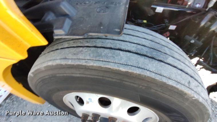 image for item LP9163 2020 Freightliner Cascadia 126  semi truck