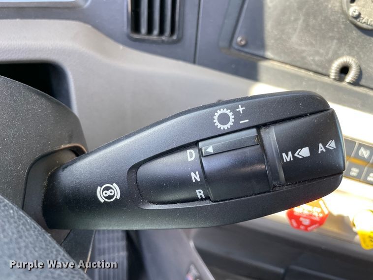 image for item LP9164 2020 Freightliner Cascadia 126  semi truck