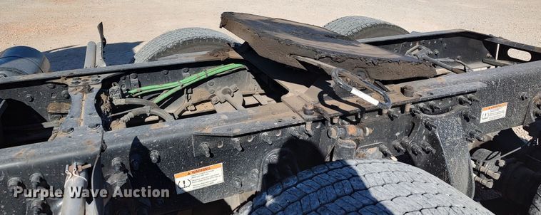 image for item LP9165 2020 Freightliner Cascadia 126  semi truck