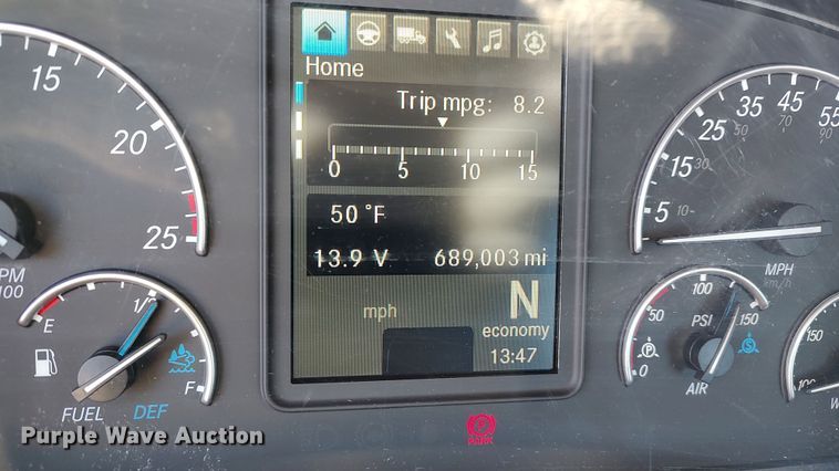 image for item LP9165 2020 Freightliner Cascadia 126  semi truck