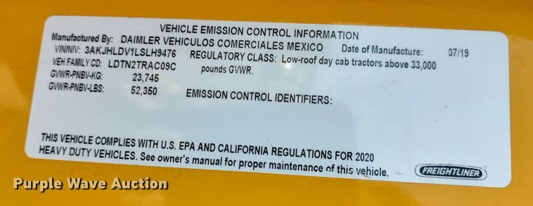 image for item LP9165 2020 Freightliner Cascadia 126  semi truck