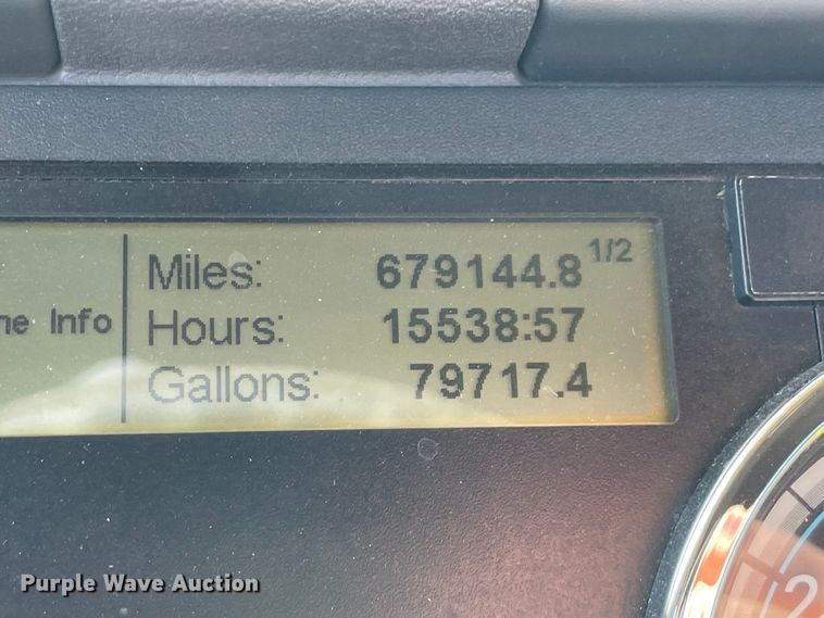 image for item LP9167 2018 Freightliner Cascadia 125  semi truck