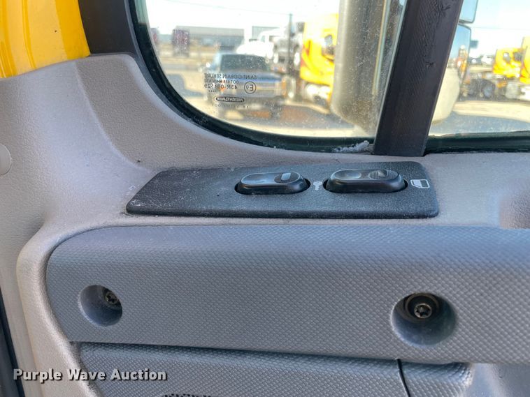 image for item LP9167 2018 Freightliner Cascadia 125  semi truck