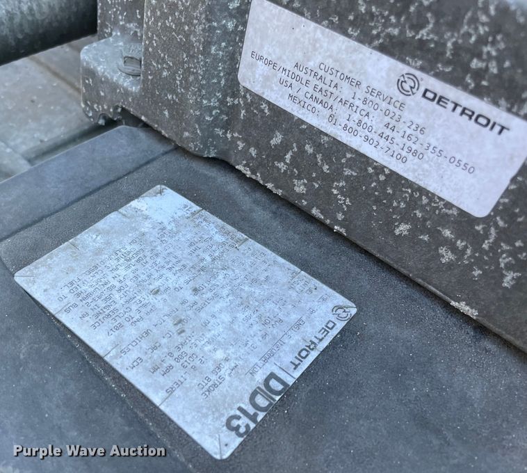 image for item LP9167 2018 Freightliner Cascadia 125  semi truck