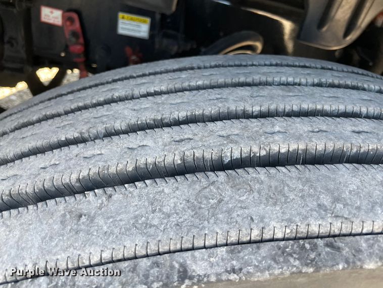 image for item LP9167 2018 Freightliner Cascadia 125  semi truck