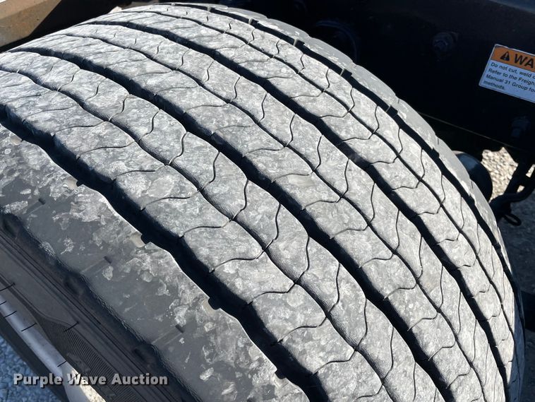 image for item LP9167 2018 Freightliner Cascadia 125  semi truck