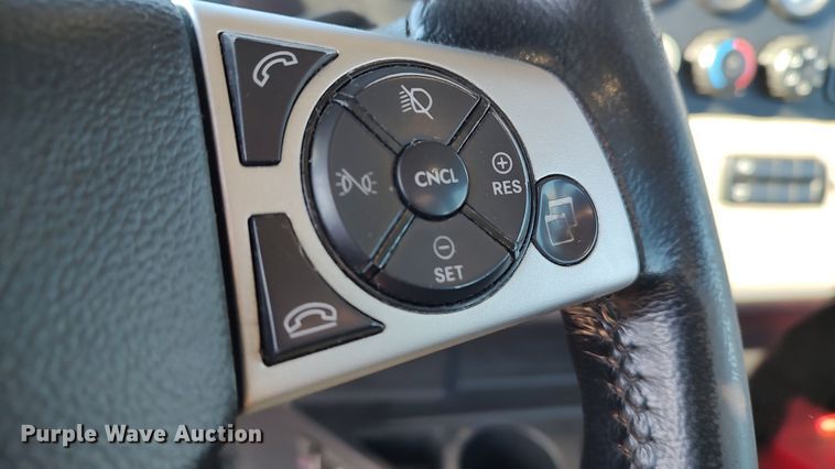 image for item LP9168 2020 Freightliner Cascadia 126  semi truck