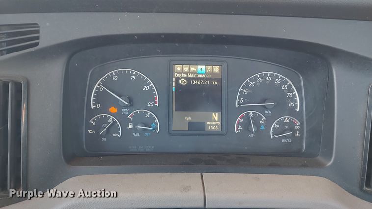 image for item LP9168 2020 Freightliner Cascadia 126  semi truck