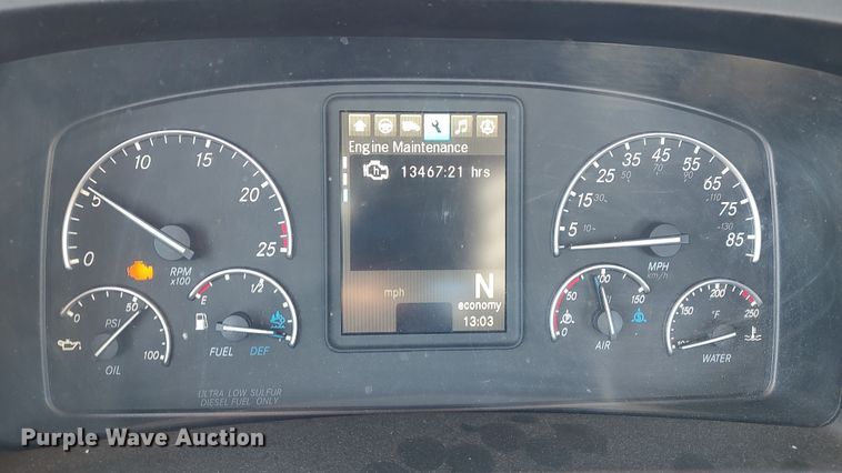 image for item LP9168 2020 Freightliner Cascadia 126  semi truck