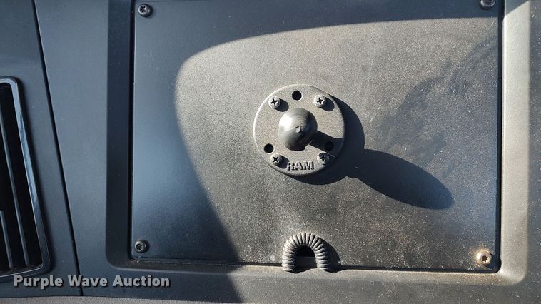 image for item LP9168 2020 Freightliner Cascadia 126  semi truck