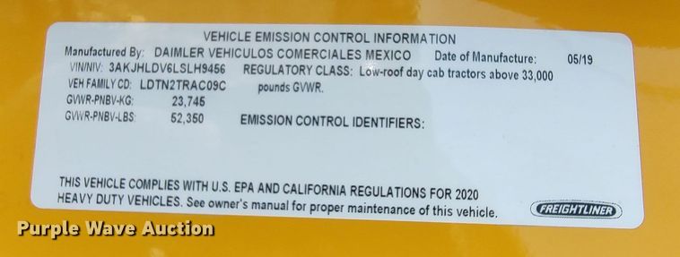 image for item LP9168 2020 Freightliner Cascadia 126  semi truck