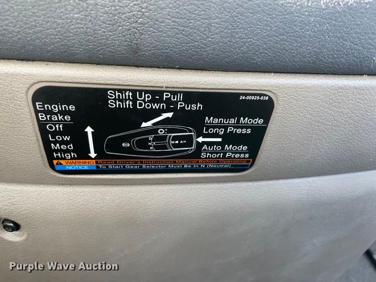 image for item LP9169 2018 Freightliner Cascadia 125  semi truck