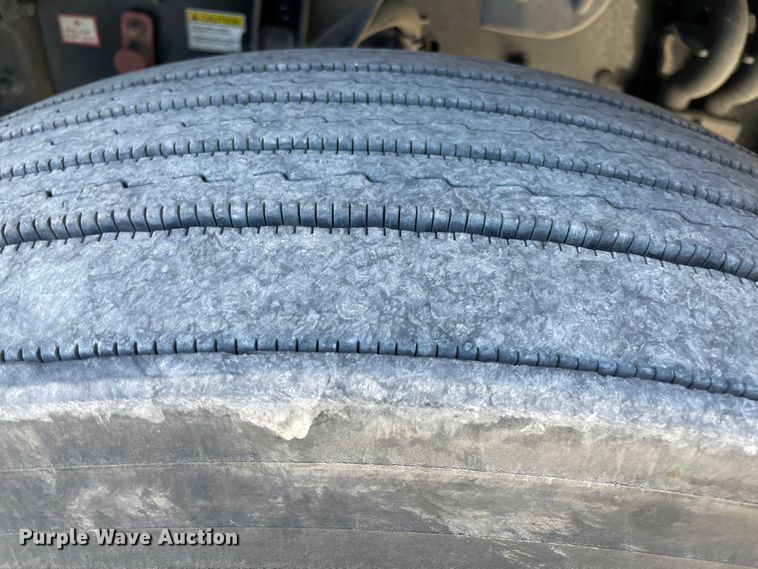 image for item LP9169 2018 Freightliner Cascadia 125  semi truck