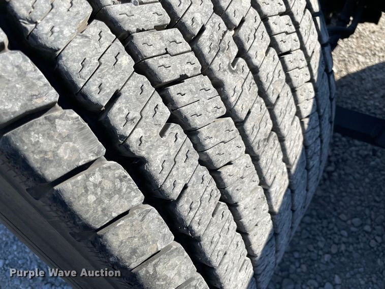 image for item LP9169 2018 Freightliner Cascadia 125  semi truck