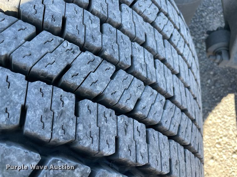 image for item LP9169 2018 Freightliner Cascadia 125  semi truck