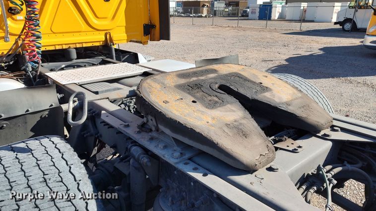 image for item LP9170 2018 Freightliner Cascadia 125  semi truck