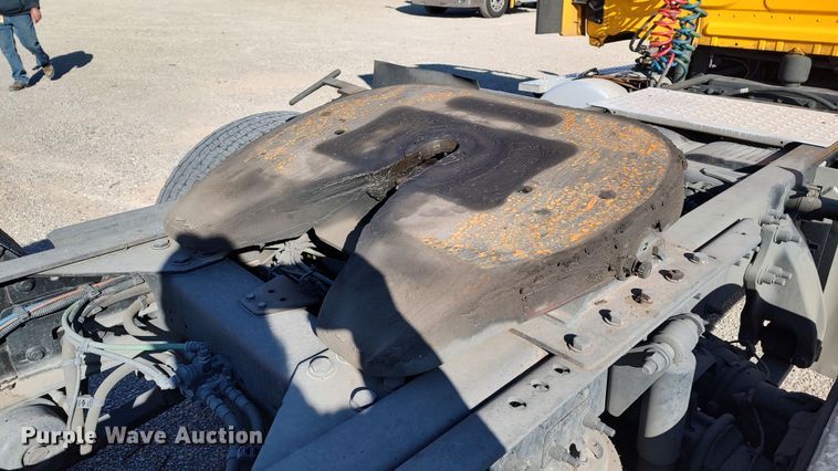 image for item LP9170 2018 Freightliner Cascadia 125  semi truck