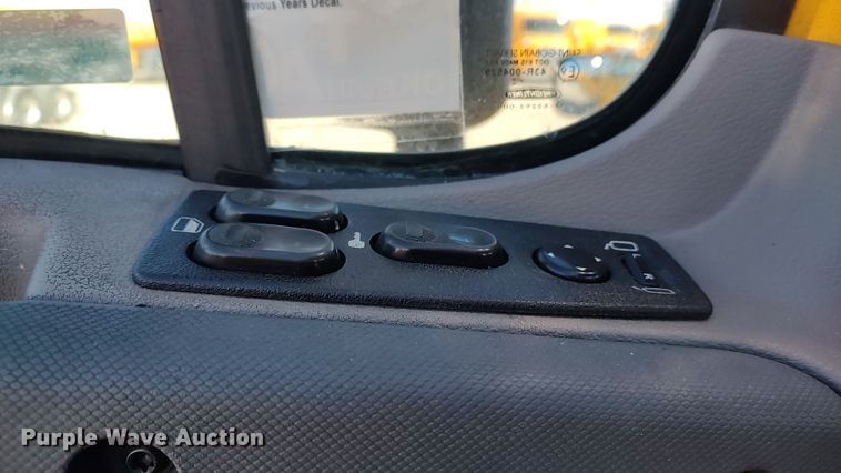 image for item LP9170 2018 Freightliner Cascadia 125  semi truck