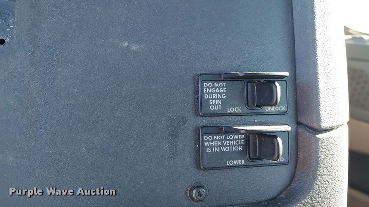 image for item LP9170 2018 Freightliner Cascadia 125  semi truck