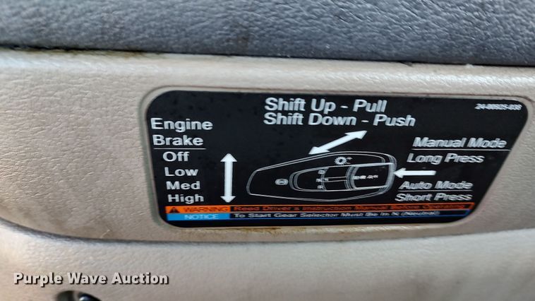 image for item LP9170 2018 Freightliner Cascadia 125  semi truck