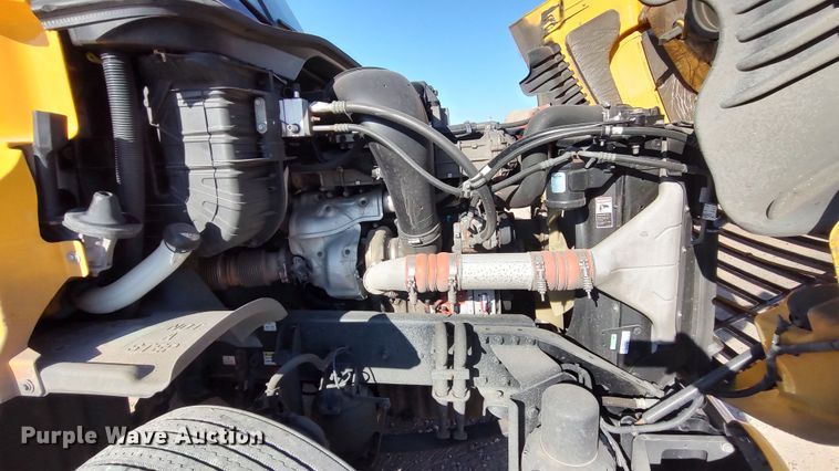 image for item LP9170 2018 Freightliner Cascadia 125  semi truck