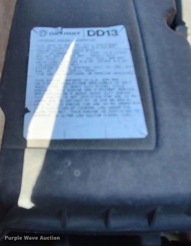 image for item LP9170 2018 Freightliner Cascadia 125  semi truck