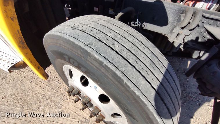 image for item LP9170 2018 Freightliner Cascadia 125  semi truck