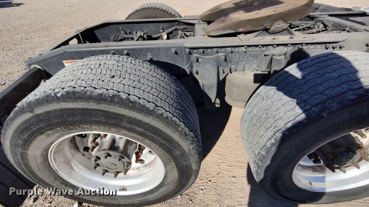 image for item LP9170 2018 Freightliner Cascadia 125  semi truck