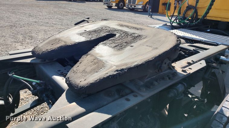 image for item LP9171 2018 Freightliner Cascadia 125  semi truck