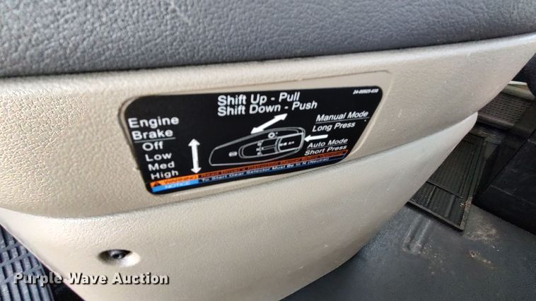 image for item LP9171 2018 Freightliner Cascadia 125  semi truck