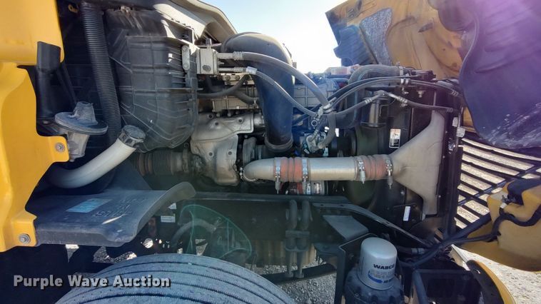 image for item LP9171 2018 Freightliner Cascadia 125  semi truck