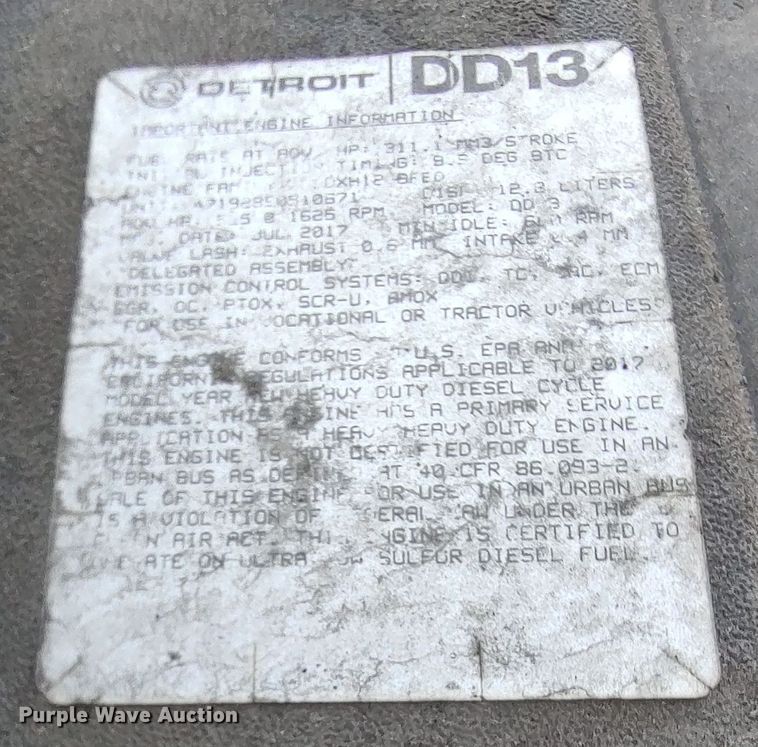 image for item LP9171 2018 Freightliner Cascadia 125  semi truck