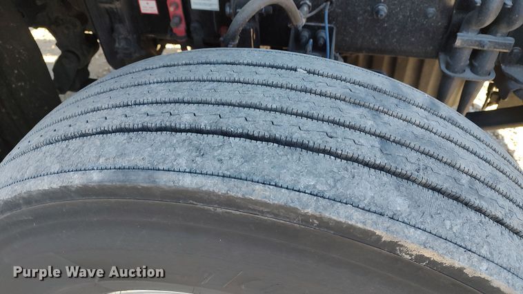 image for item LP9171 2018 Freightliner Cascadia 125  semi truck