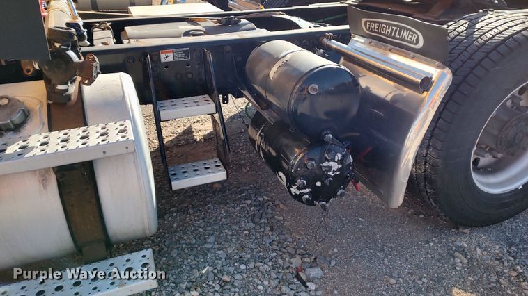 image for item LP9172 2018 Freightliner Cascadia 125  semi truck