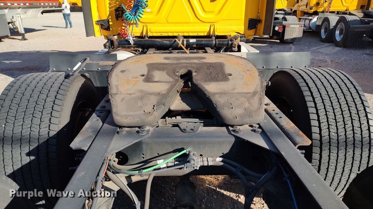 image for item LP9172 2018 Freightliner Cascadia 125  semi truck