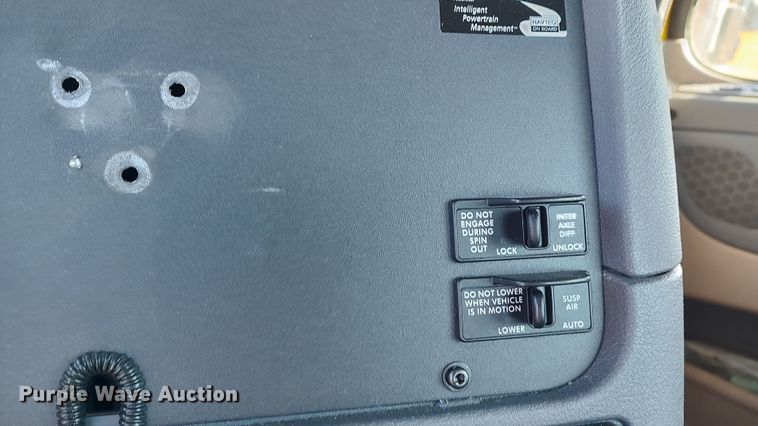 image for item LP9172 2018 Freightliner Cascadia 125  semi truck