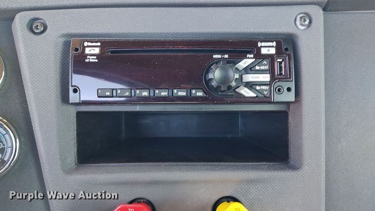 image for item LP9172 2018 Freightliner Cascadia 125  semi truck