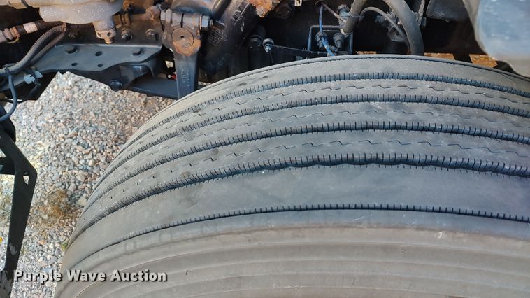 image for item LP9172 2018 Freightliner Cascadia 125  semi truck