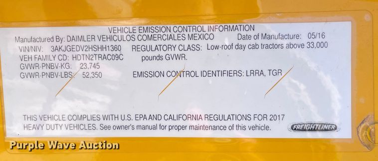 image for item LP9173 2017 Freightliner Cascadia 125  semi truck