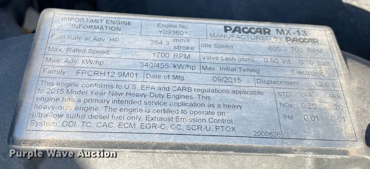 image for item LP9174 2016 Peterbilt 579  semi truck