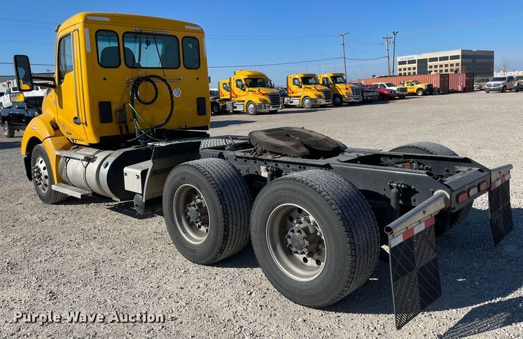 image for item LP9175 2019 Kenworth T680  semi truck