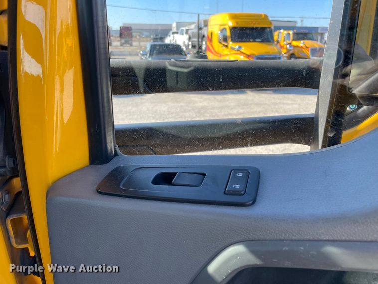 image for item LP9175 2019 Kenworth T680  semi truck