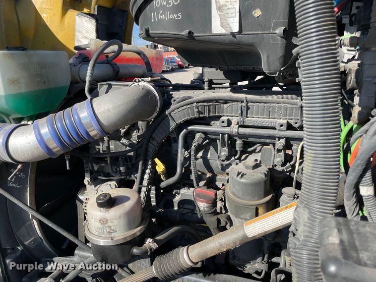 image for item LP9175 2019 Kenworth T680  semi truck