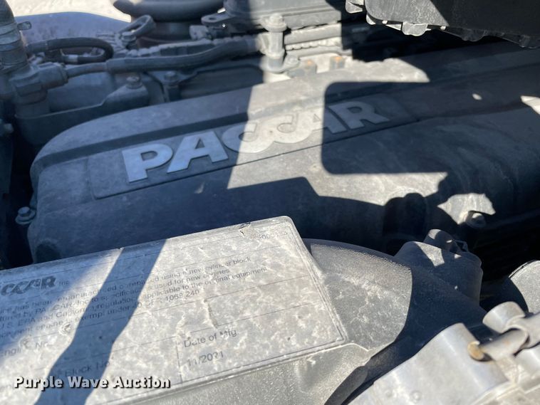 image for item LP9175 2019 Kenworth T680  semi truck