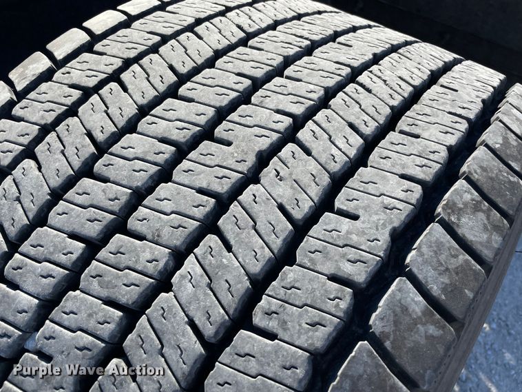 image for item LP9175 2019 Kenworth T680  semi truck