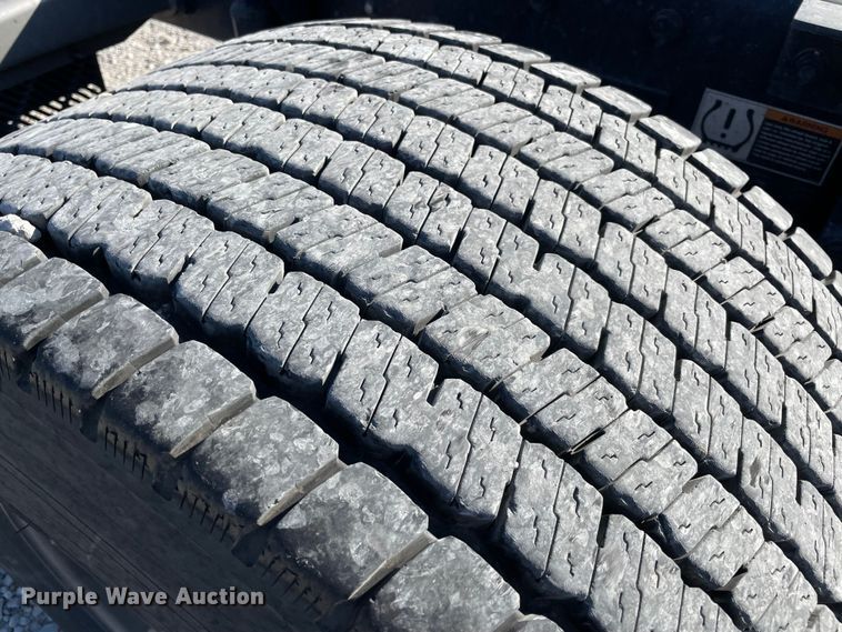 image for item LP9175 2019 Kenworth T680  semi truck