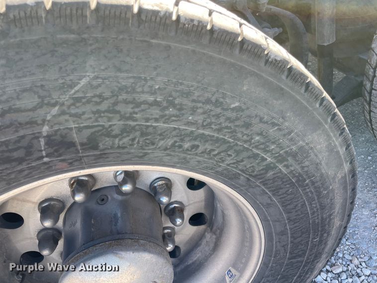 image for item LP9175 2019 Kenworth T680  semi truck