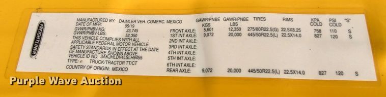 image for item LP9176 2020 Freightliner Cascadia 126  semi truck